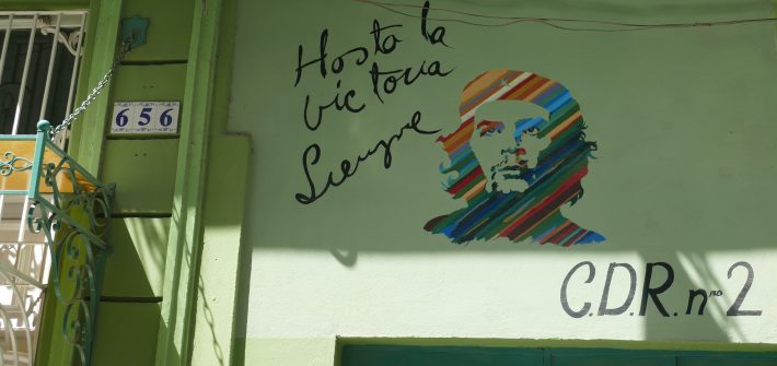 Für schabel-kultur-blog.de suchte Michaela Schabel in Kuba, Havanna, nach FotomotivenOldtimer und Graffies