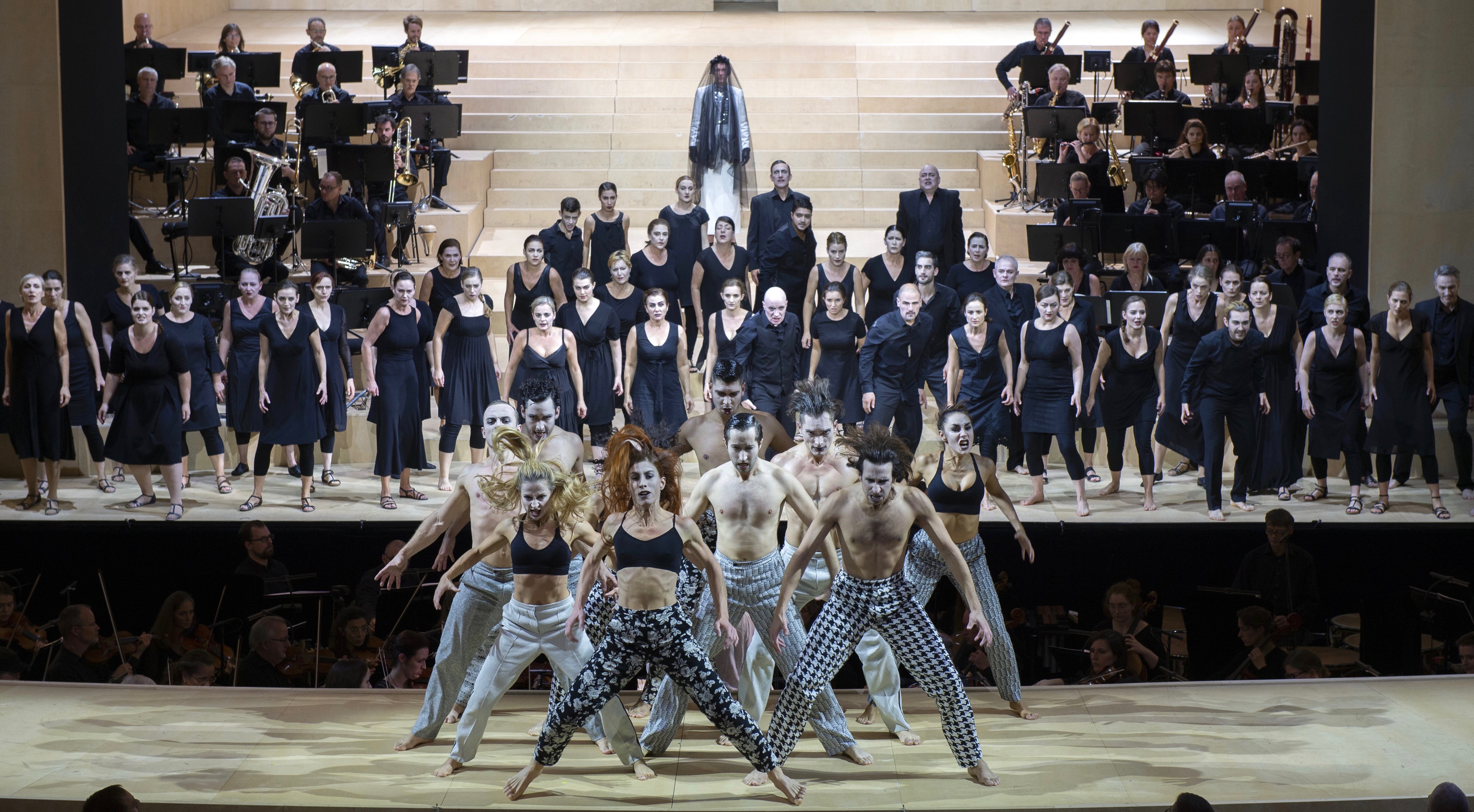 Berlin – Hans Werner Henzes Oper „The Bassarids“ in der Komischen Oper