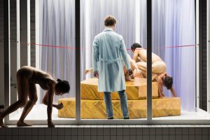 München – „Kränkungen der Menschheit“ beim  virtuellen „Theatertreffen Berlin 2020“ 