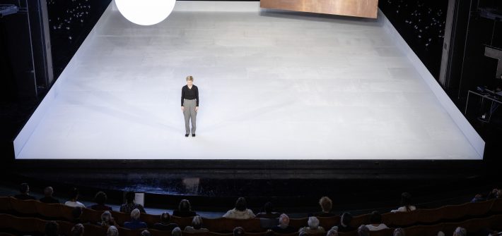 Theaterkritik "Hamlet" in Bochum präsentiert von www.schabel-kultur-blog.de