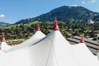 "Gstaat Menuhin Festival & Academy 2021" präsentiert von www.schabel-kultur-blog.de