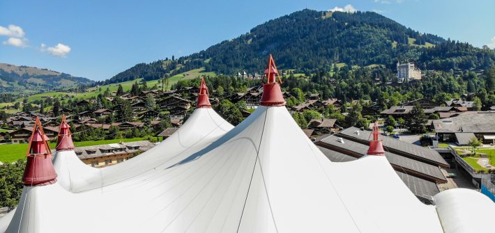 "Gstaat Menuhin Festival & Academy 2021" präsentiert von www.schabel-kultur-blog.de