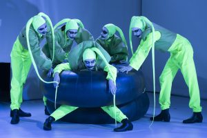 Theaterkritk "Clockwork Orange" im Berliner Ensemble präsentiert von www.schabel-kultur-blog.de