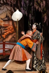 Operette "Der Mikado" im Landestheater Niederbayern präsentiert von www.schabel-kultur-blog.de