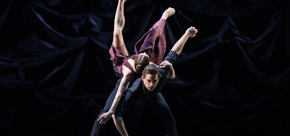 Ballettkritik "Duato/Skells/Eyal" in der Staatsoper München präsentiert von www.schabel-kultur-blog.de
