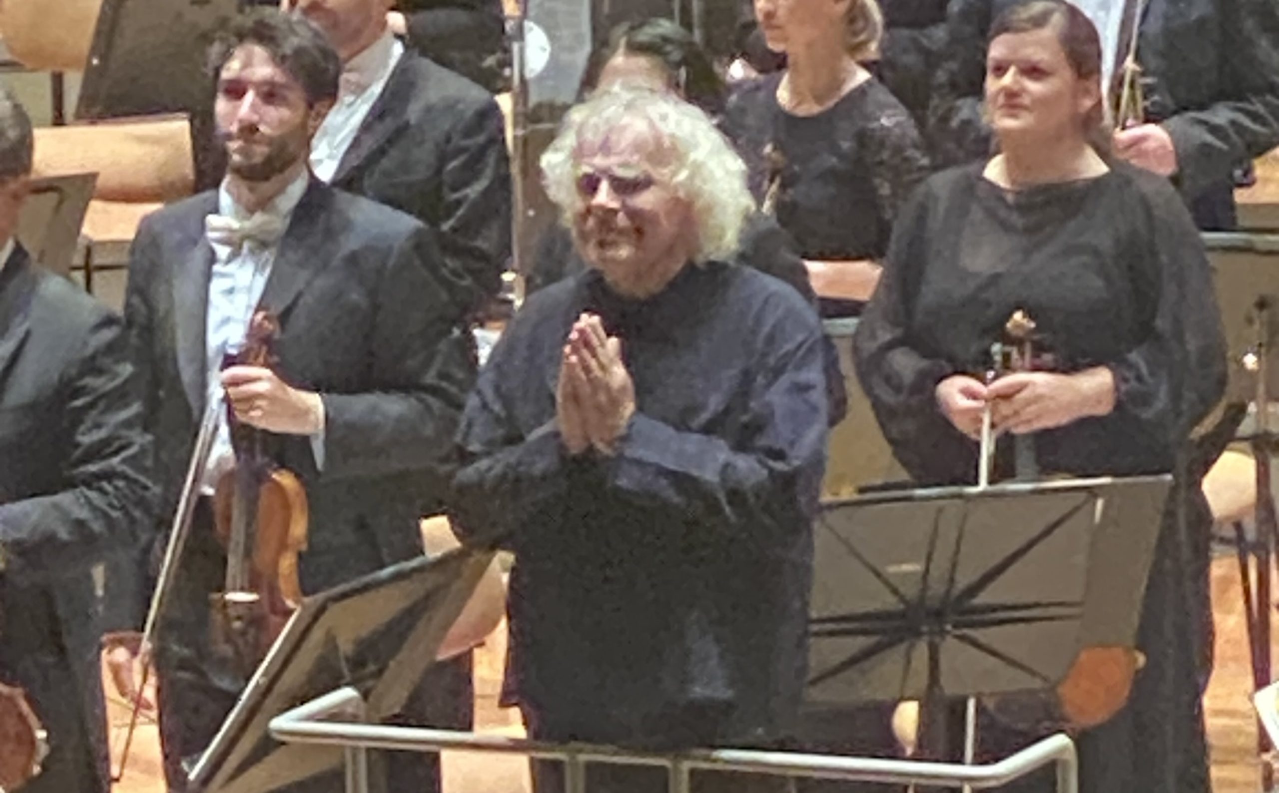 Berlin – Musikfest Berlin – „Hindemith, Zemlinsky, Mahler“ – sehr temperamentvoll vom Symphonieorchester des Bayerischen Rundfunks  unter der Leitung von Sir Simon Rattle interpretiert