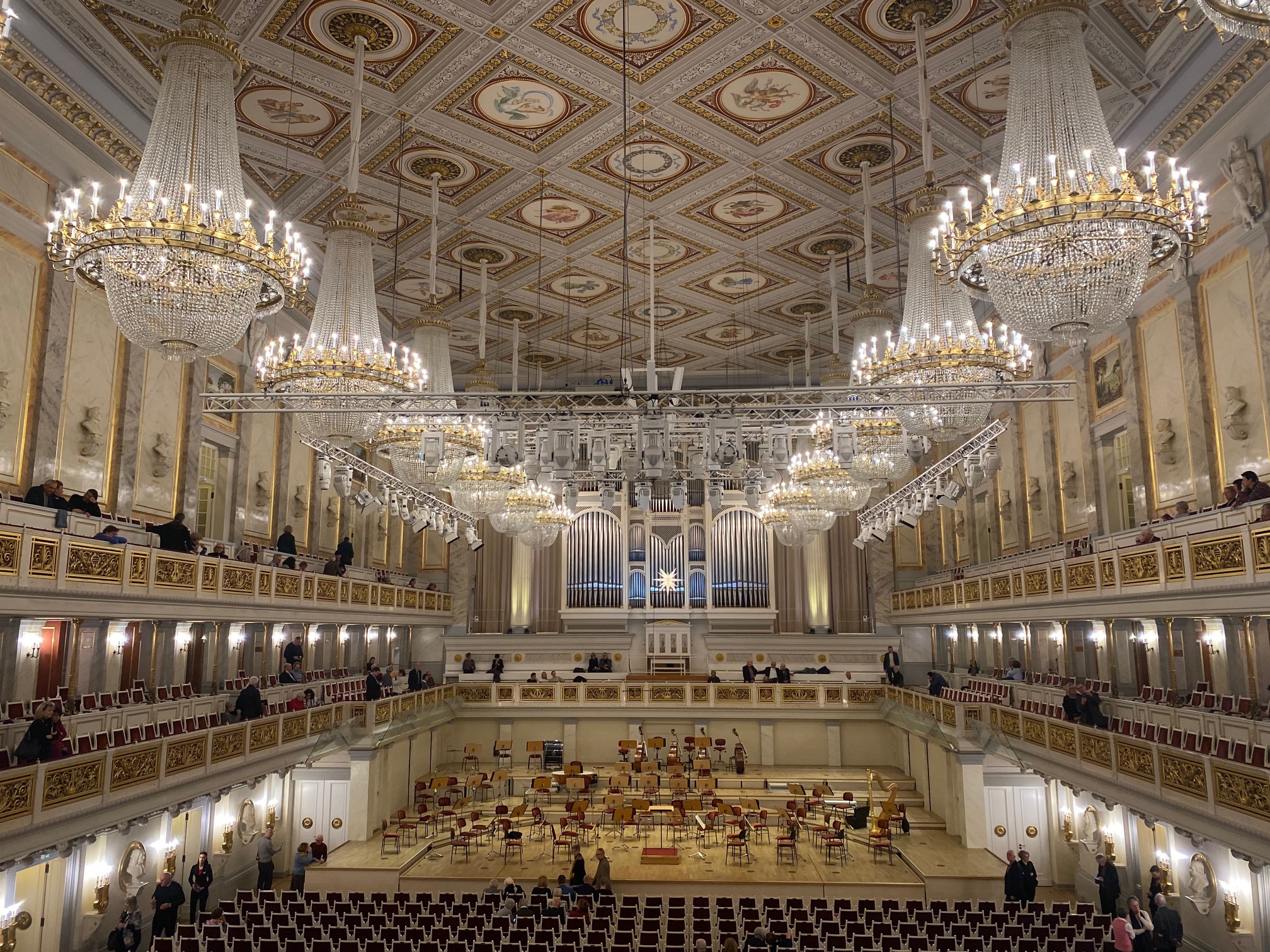 Berlin – „Geniales Dreigestirn“, Mozart, Rossini und Haydn“ im Konzerthaus