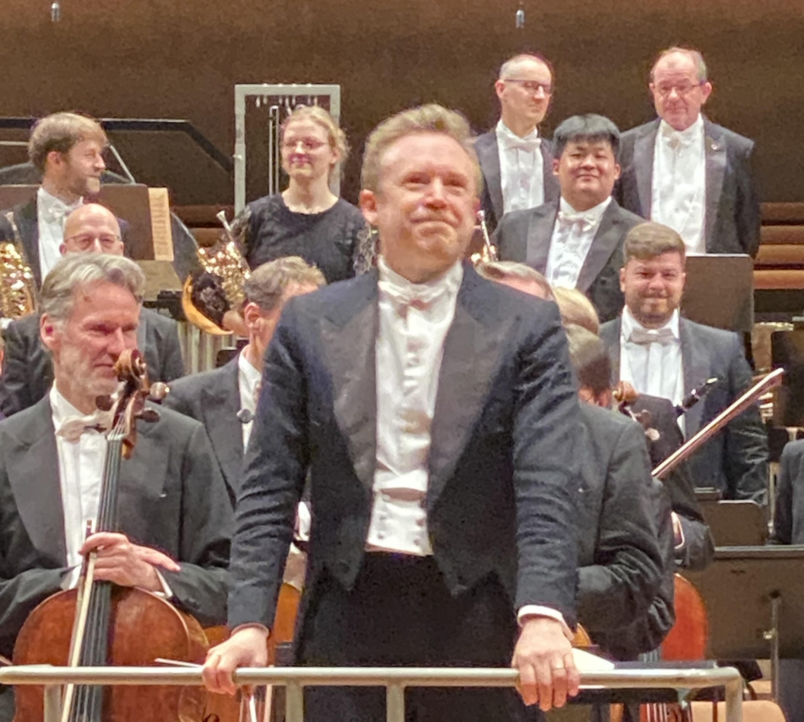 Berlin – „Dean – Schönberg – Holst“ – ein klangatmosphärisches Konzert der Berliner Philharmoniker dirigiert von Daniel Harding 