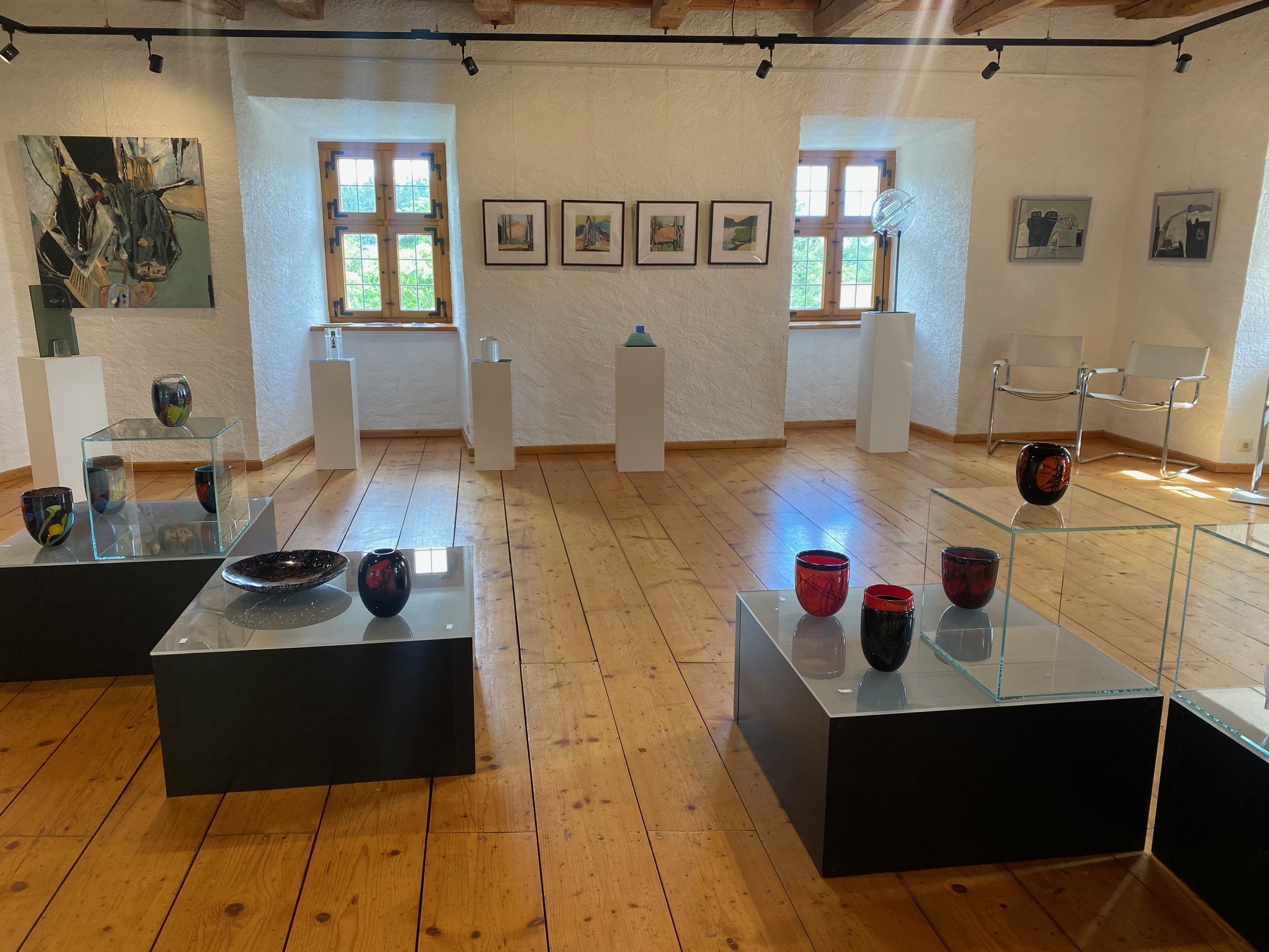 Bayern –  „von glasklar bis kirschernschwarz“ – eine Sonderausstellung im „Museum im fressenden Haus“