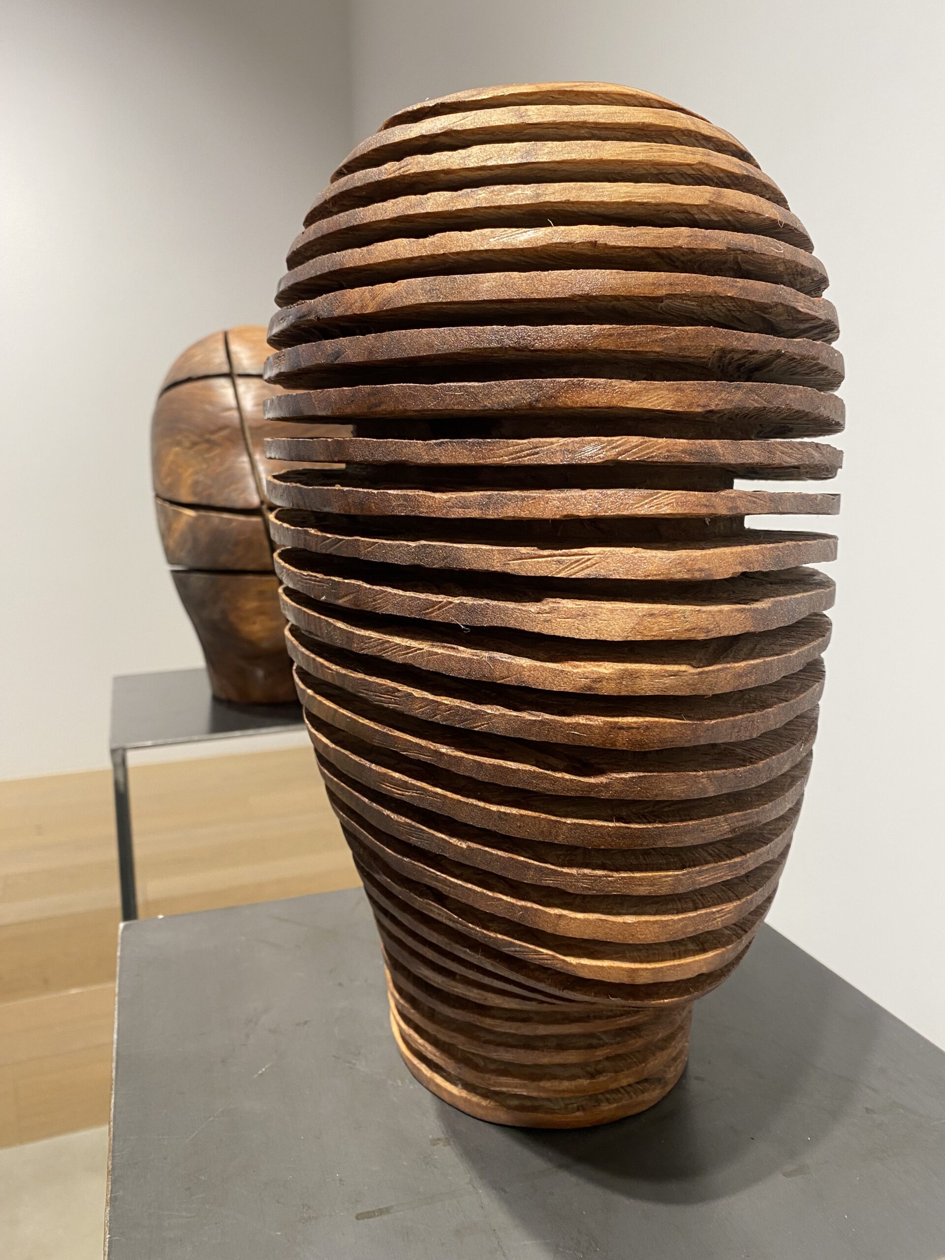 Landshut – „Struktur Textur Raum“ faszinierende Kunstwerke von Alfred Haberspointner in der Galerie Jahn