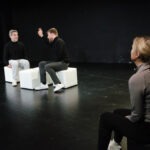 Theaterkritik von "Elementarteilchen" nach dem Roman von Michel Houellebeqc in einer Inszenierung von Andreas Wiedermann im Teamtheater München präsentiert von www.schabel-kultur-blog.de