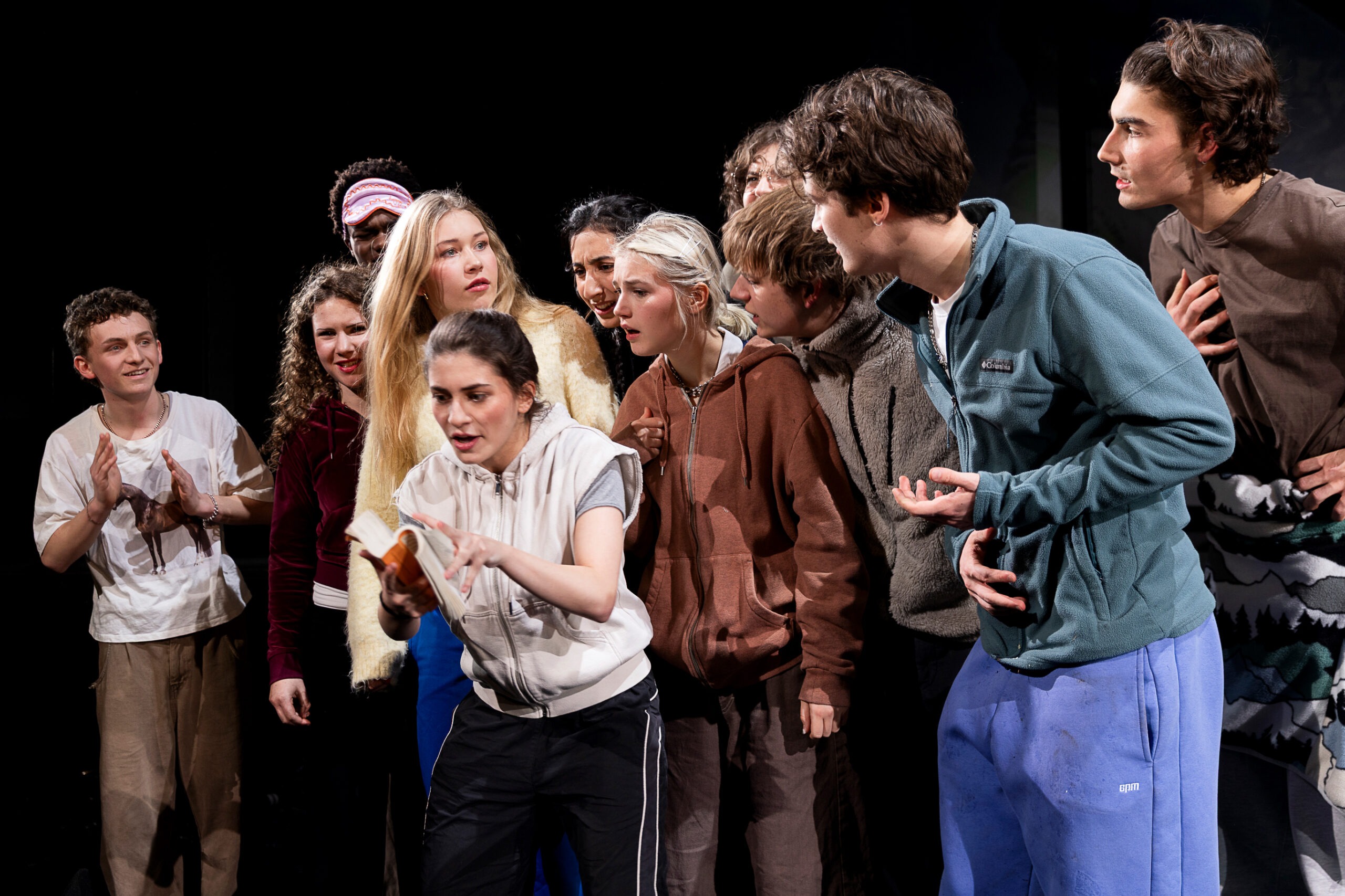 Berlin „Parzival“ – in einer Nachschreibung Joanna Praml und Dorle Trachternach uraufgeführt im Deutschen Theater