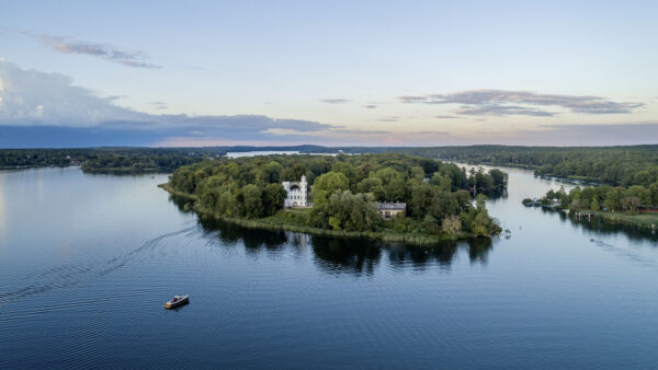 Potsdam – „Pfaueninsel“ – ein Naturparadies ohne Autos und Fahrräder