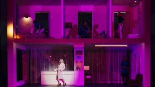 Noah Haidles „Spirit and the Dust“ am Deutschen Theater Berlin – Uraufführung am 27.02.2026 – mit Corinna Harfouch in der Hauptrolle I Theaterkritik