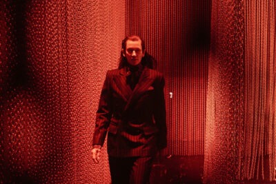 Jette Steckels „Meister und Margarita“ in den Kammerspielen München – ein Volltreffer nach dem Kultroman von Michail Bulgakow – Premiere am 06.06.26 – Theaterkritik