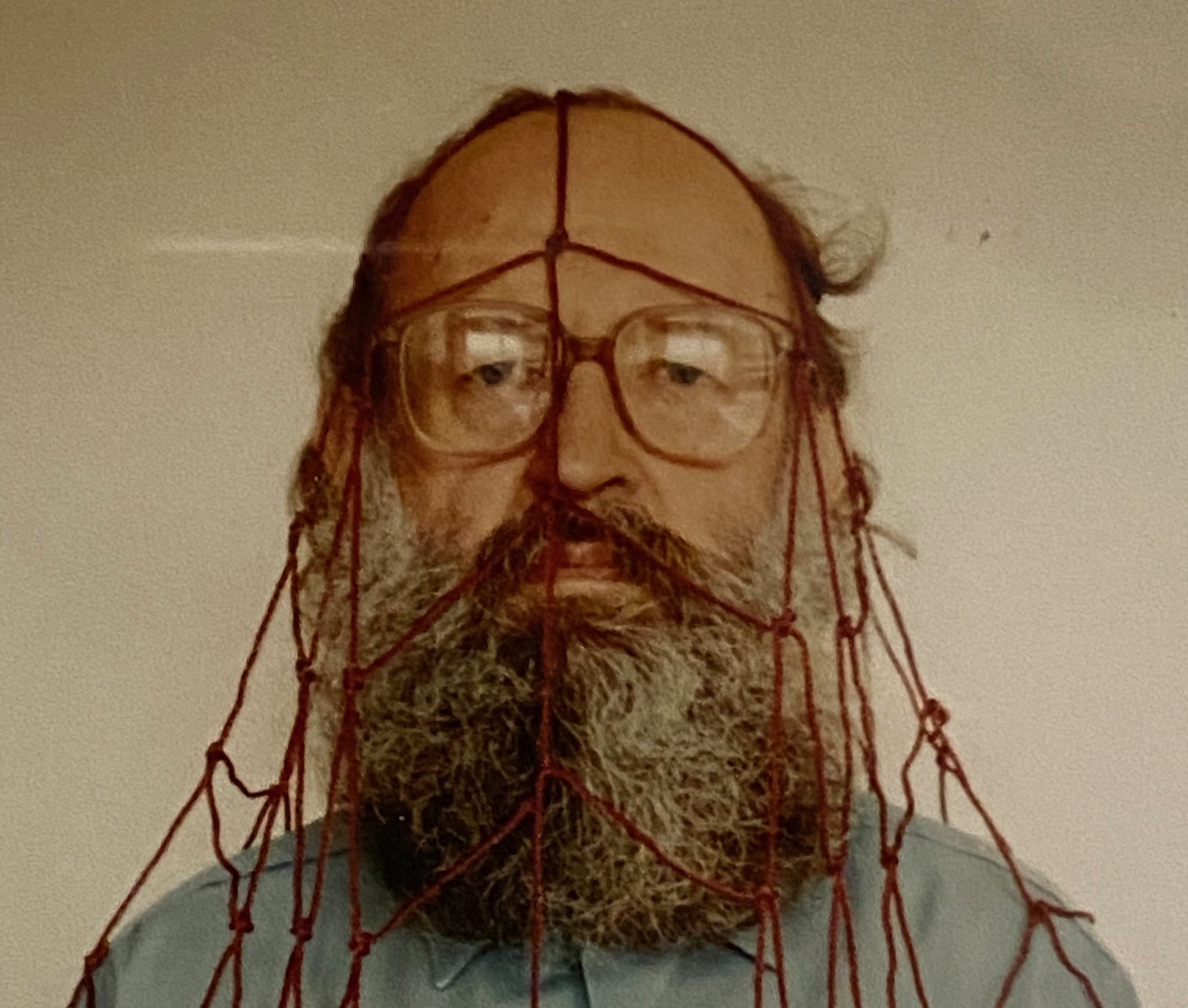 Július Koller im Rupertinum Salzburg: Kritik zur Ausstellung „U.F.O.-naut J.K.“ (2026)