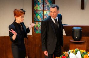 Theaterkritik von "Kalter weißer Mann" in der Komödie im Bayerischen Hof München präsentiert von www.schabel-kultur-blog.de